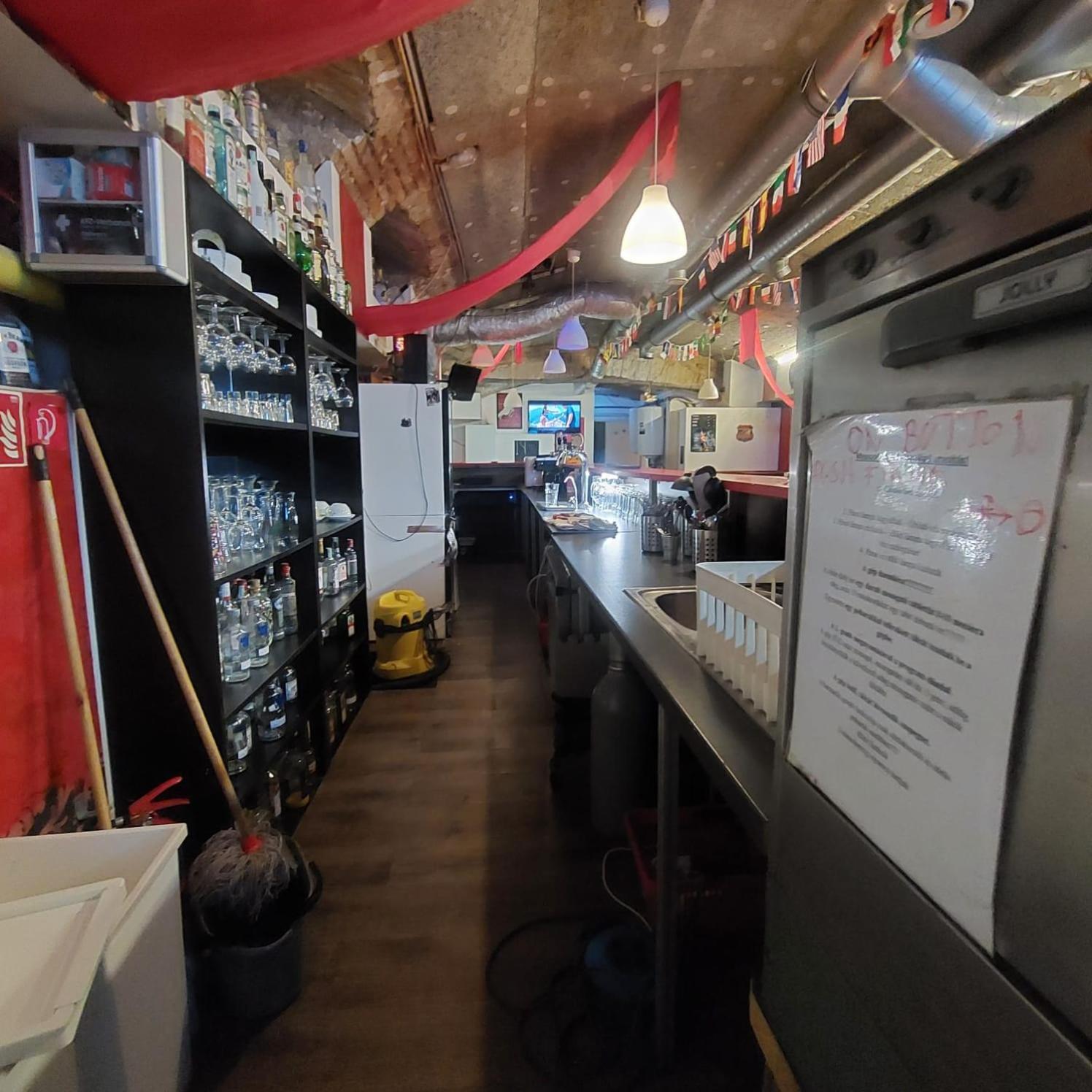 Apartamento Whole Basement Former Pub For Stag Do, Bachelor House Party Flat *