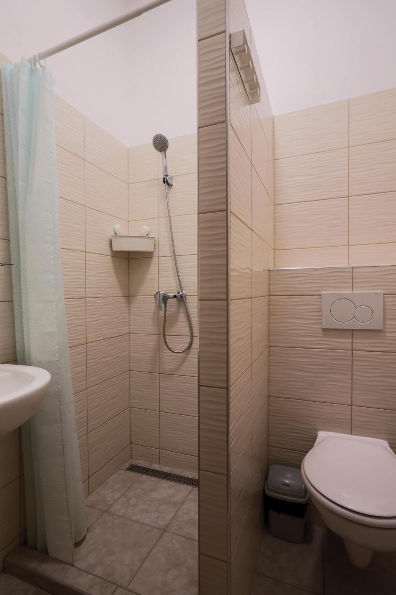 East Station Deluxe Guest house *