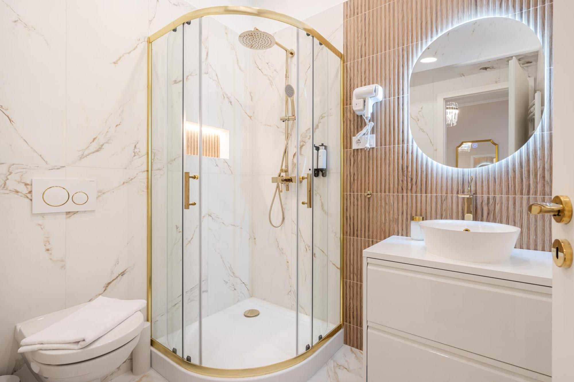 Kiraly 33 - Hidden Gem - Location By Bqa Apartment *