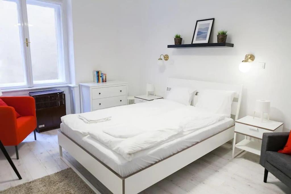 Ny Cafe Apartment, Romantic & Central, 30m2, Ac Appartement