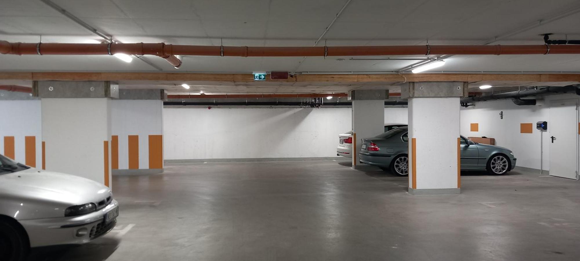 Appartement 3 Bedroom W Garage And Balcony *