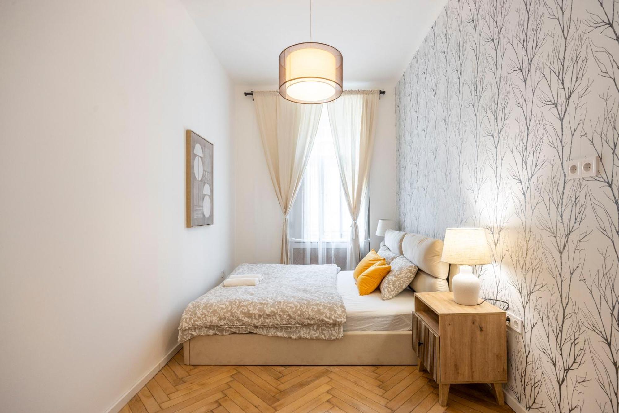 Charming & Cozy In The King Street Appartement Budapest