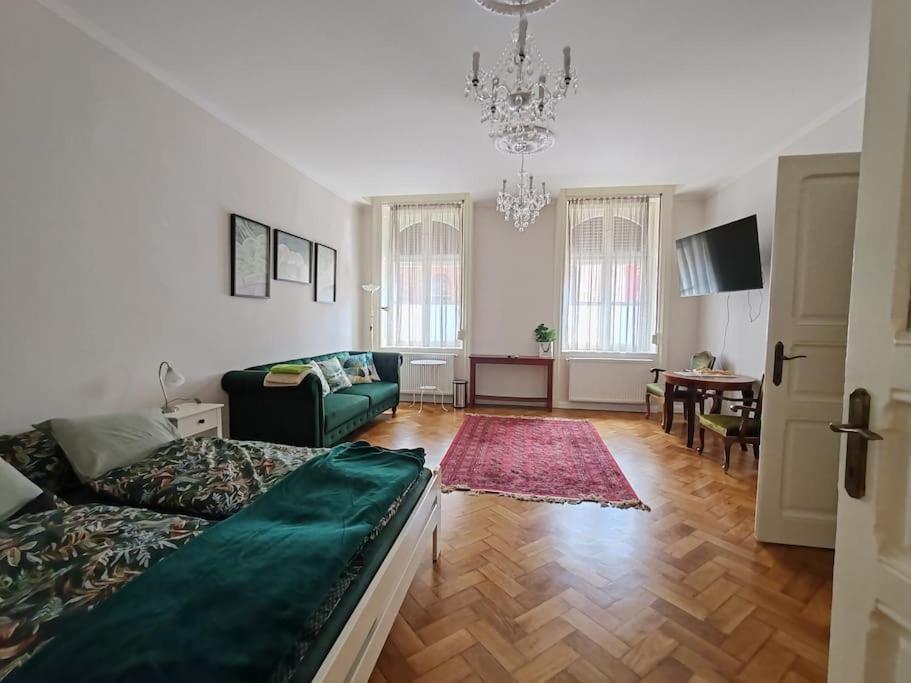 Kalvin Apartment