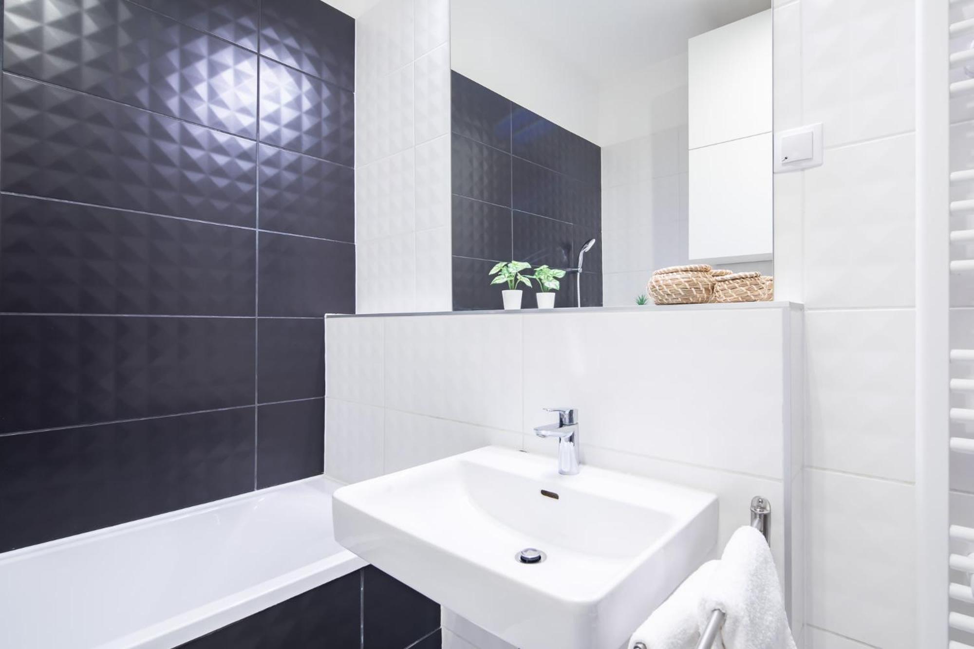 Balcony - Sunny - Modern Apartment Budapest