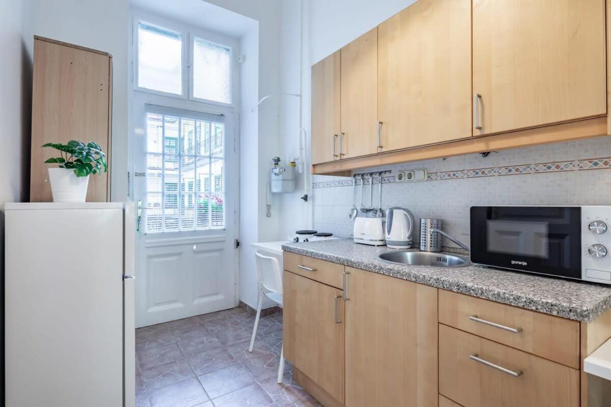 Lovely In The Heart Of The Apartment