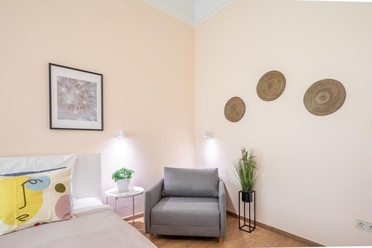 Lovely In The Heart Of The Apartment