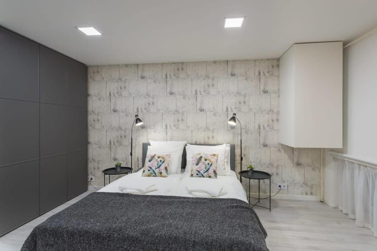 Lovely & Apartment *