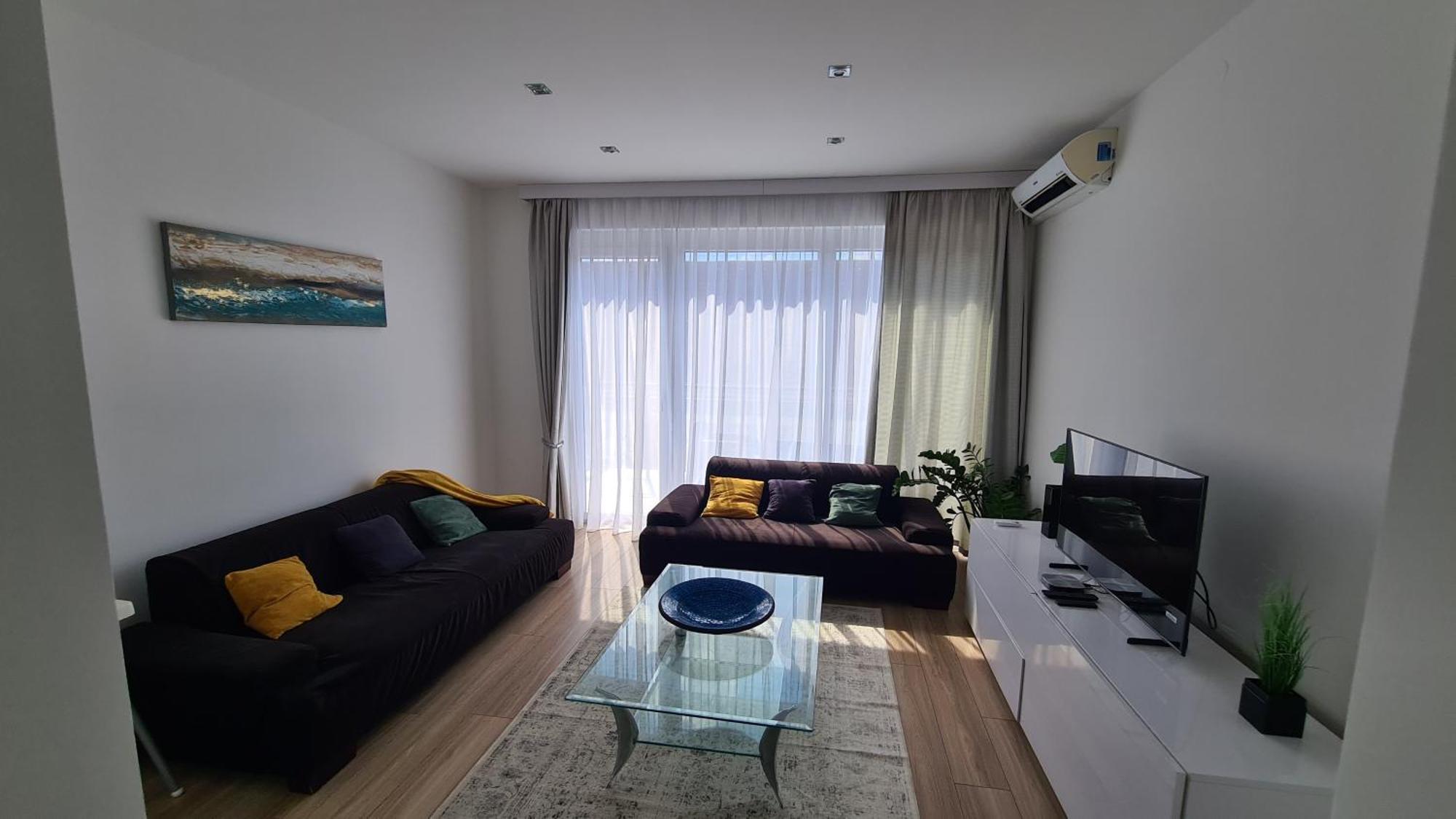 Lena Center Apartman *