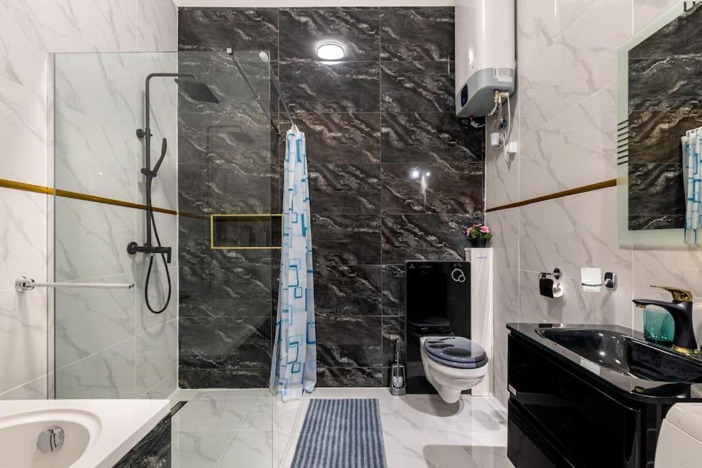 Apartament Black Marble Unique Design Near Danube River