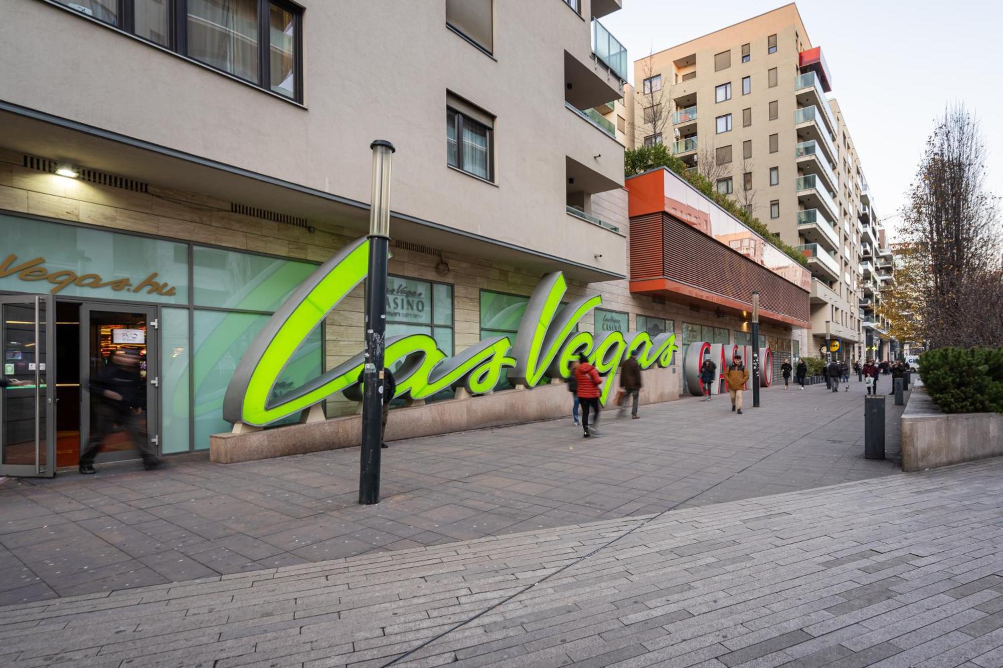 Corvex With Balcony Apartament