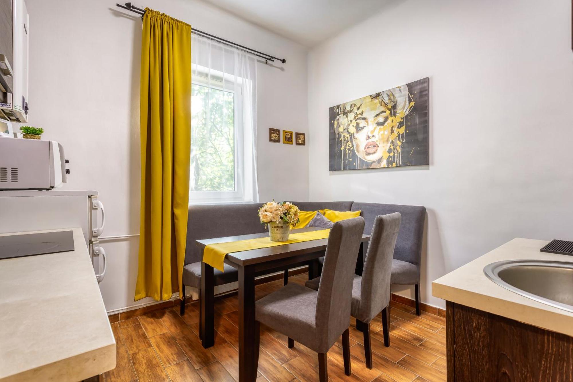 B2 Big King Apartman *
