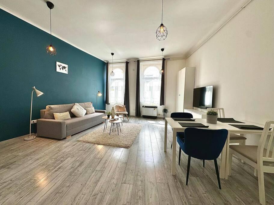 Lujza - Modern Appartamento Budapest