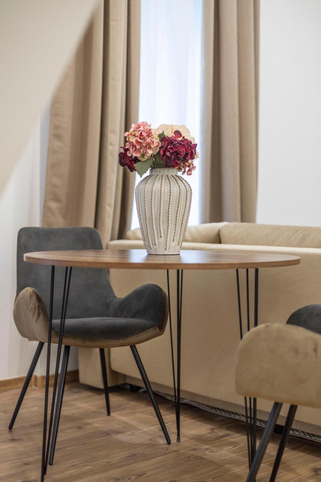 Apartamento Charming Grand In The Heart Of *