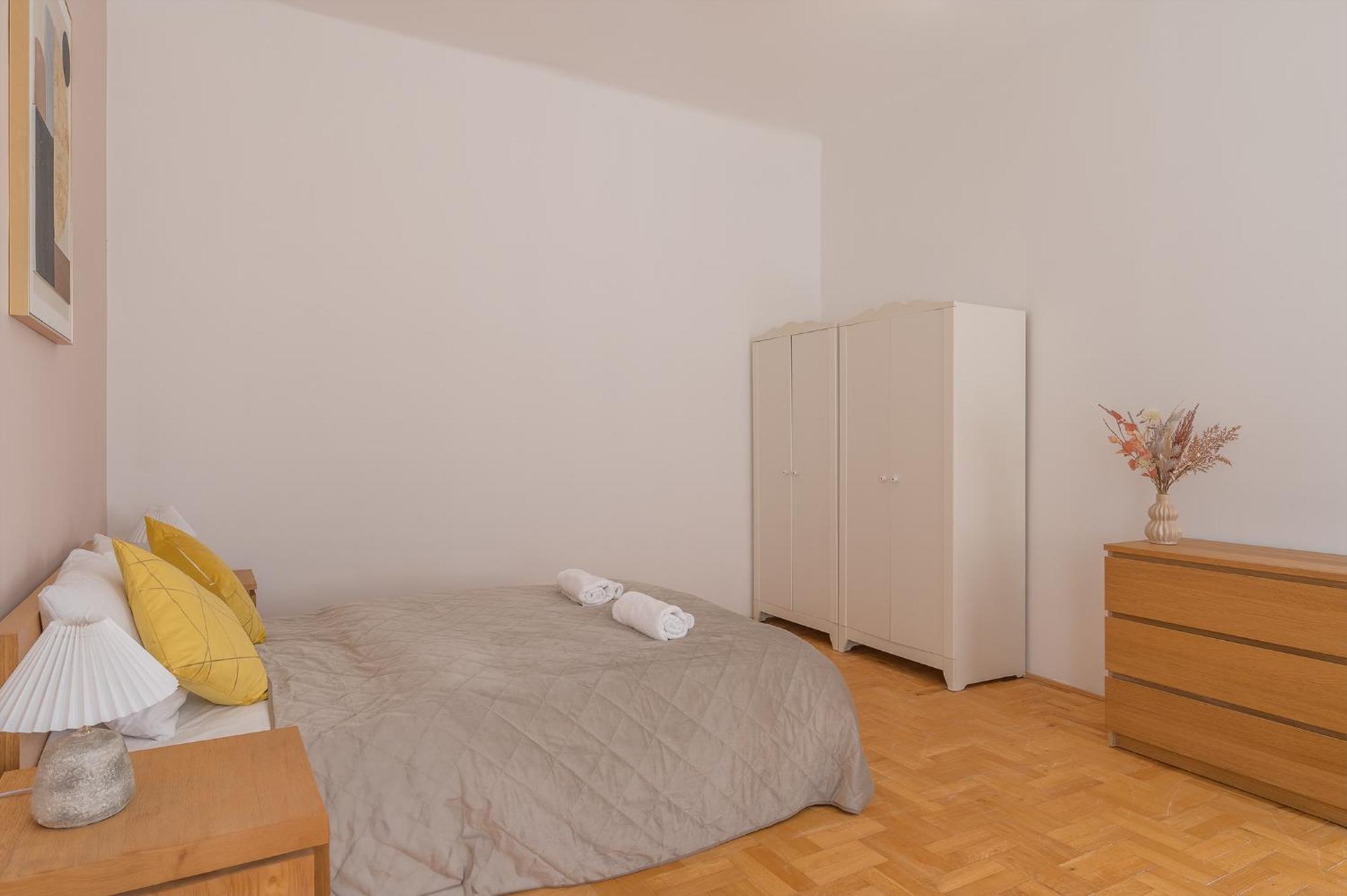 Quiet Central Near Heroes Square By Cavaland Apartament *