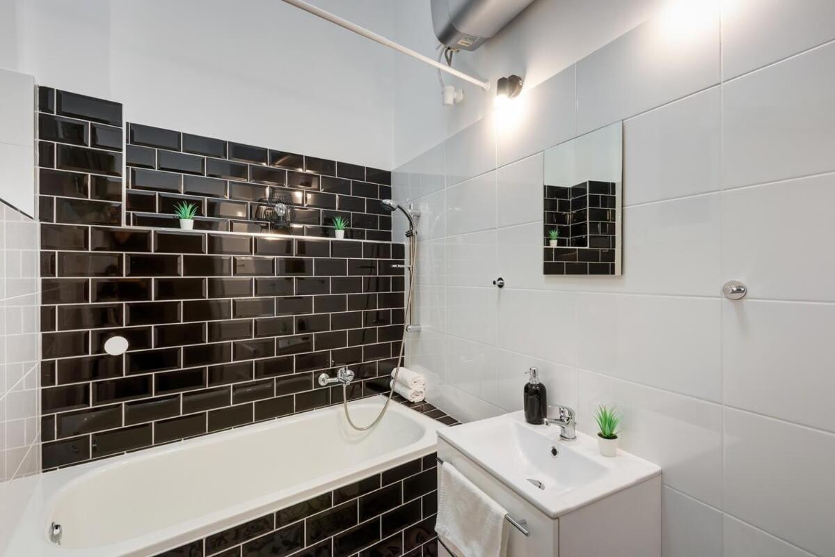 - New - Modern Apartamento