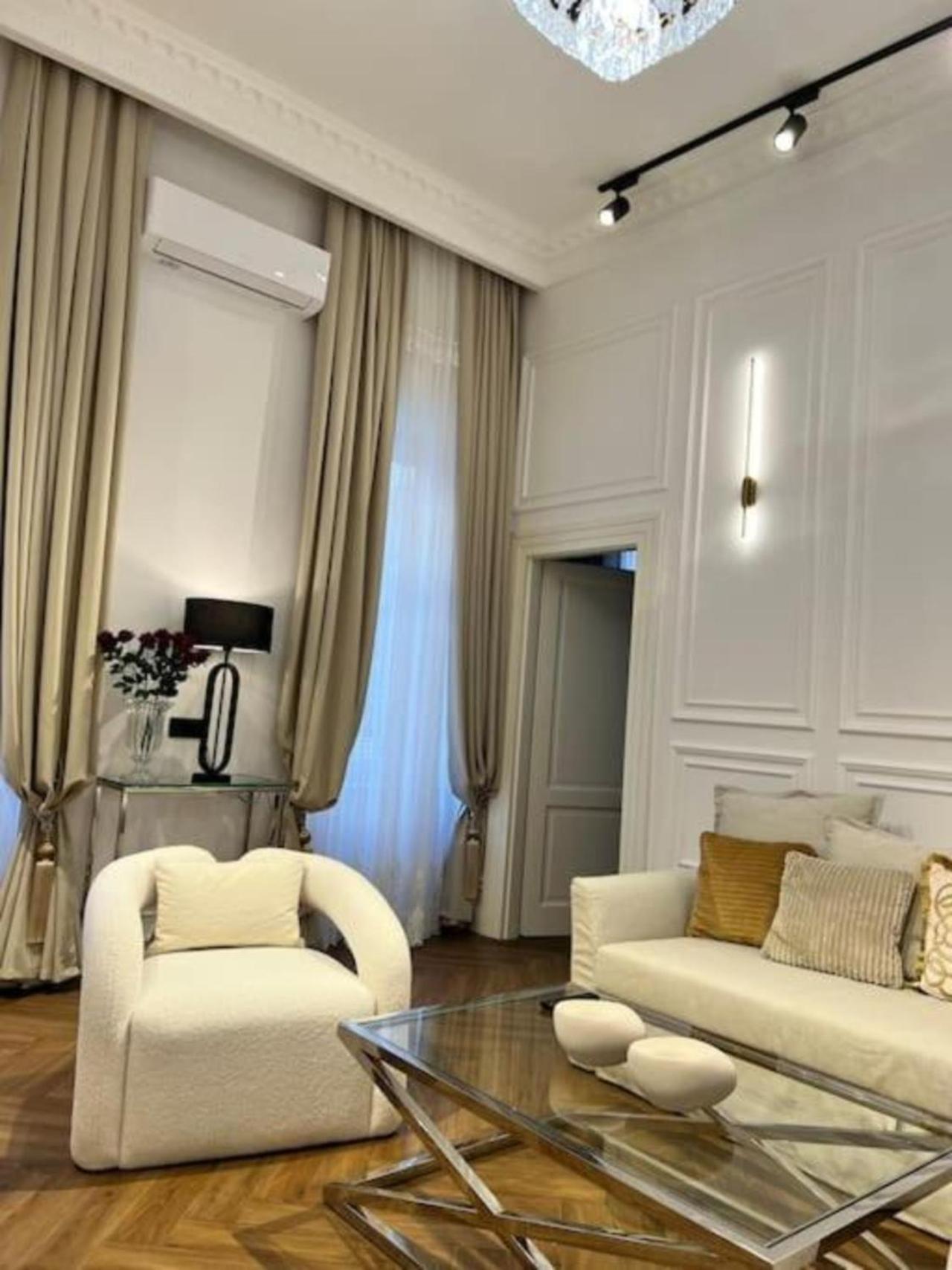 Premium Luxury Near Basilica *