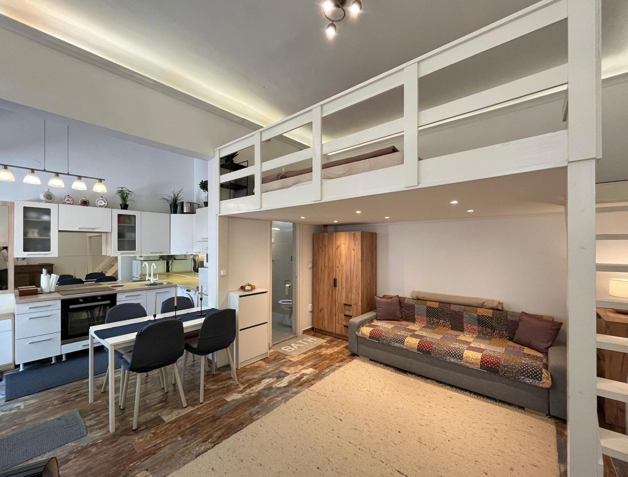 Brand New Garden Flat / Free Parking *