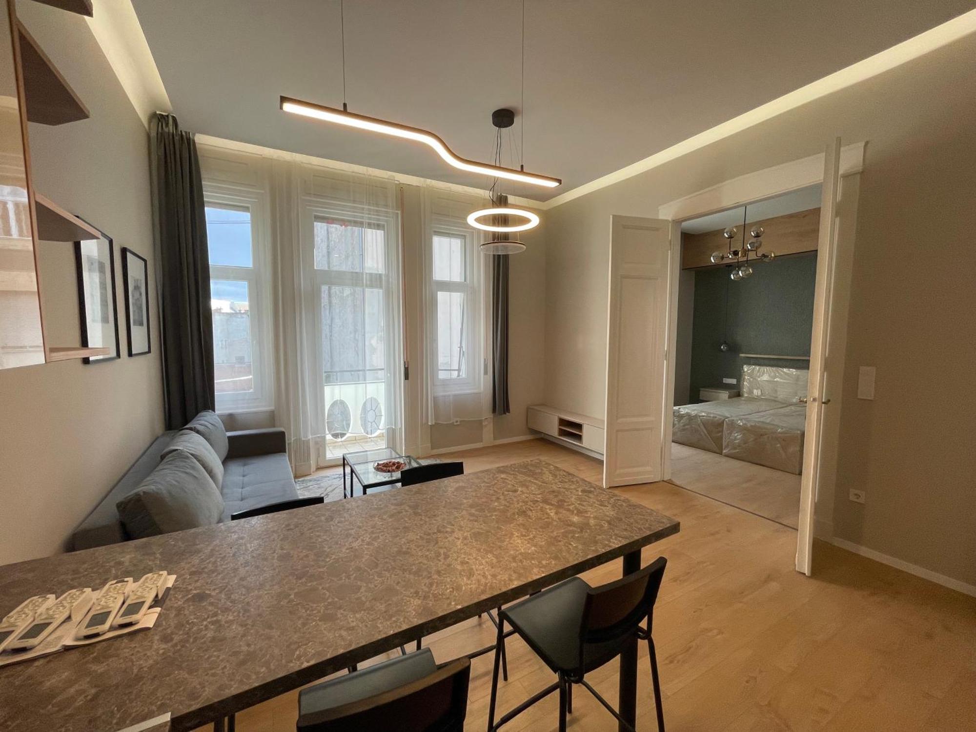 Apartment Center 4! Modern And Cozy 3br In Center! Budapest