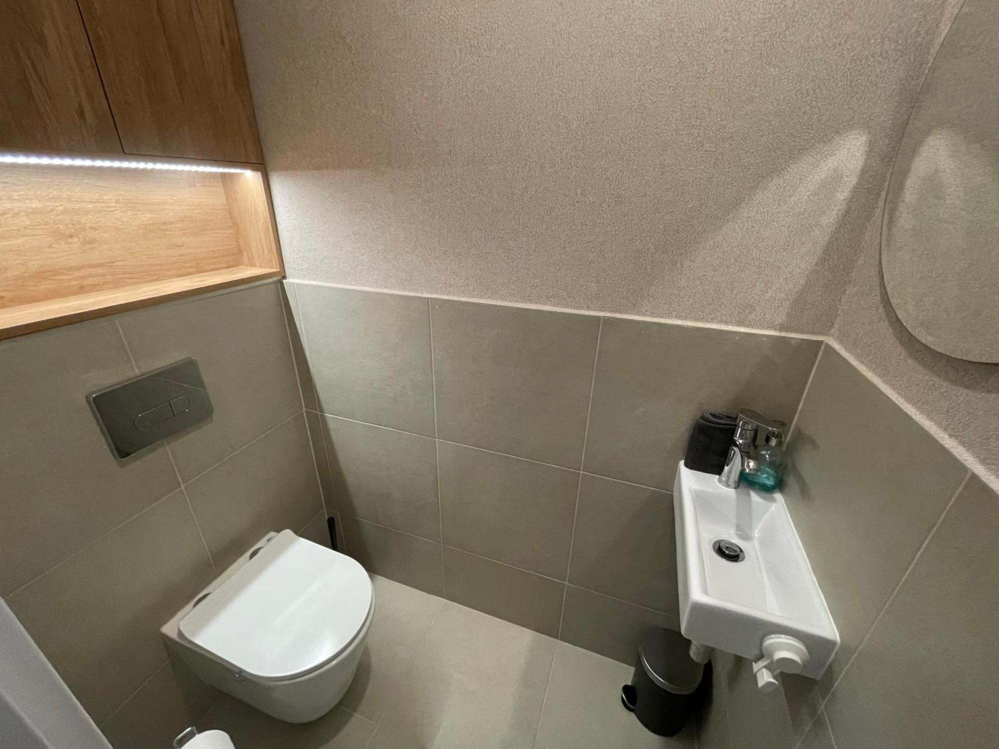 Center 4! Modern And Cozy 3br In Center! Budapest