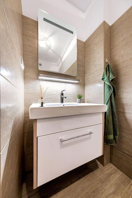 Astoria Apartment
