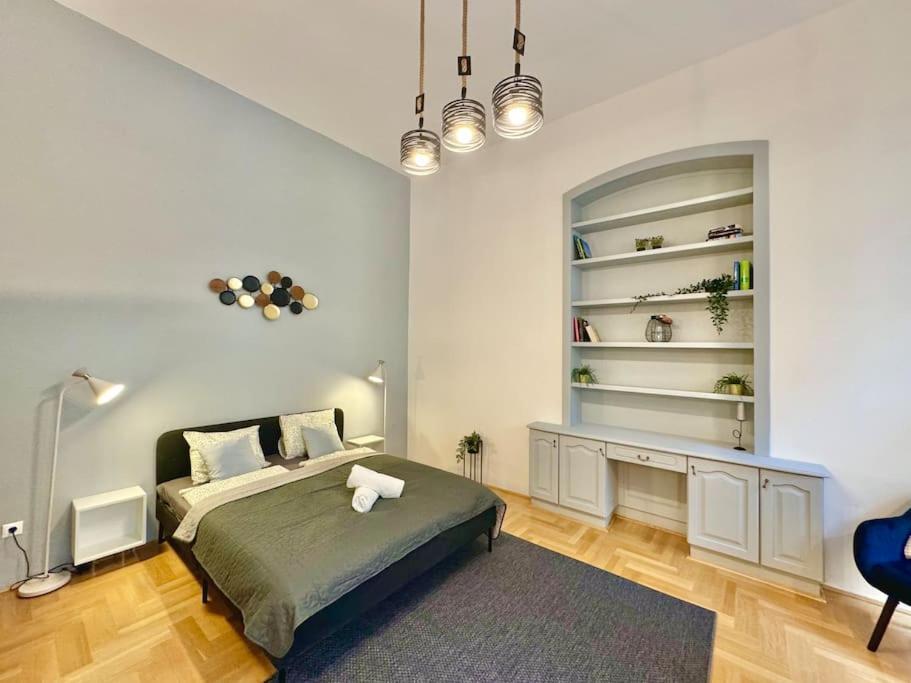 Classic Andrassy Appartamento