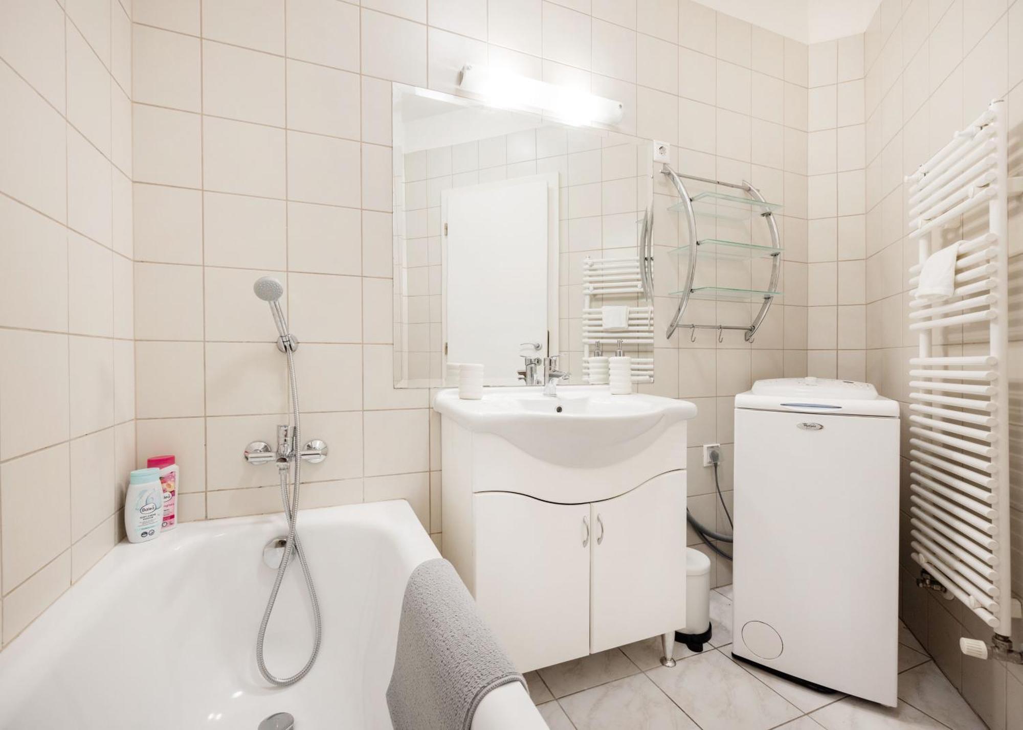 Apartment Bright And With Balcony Budapest