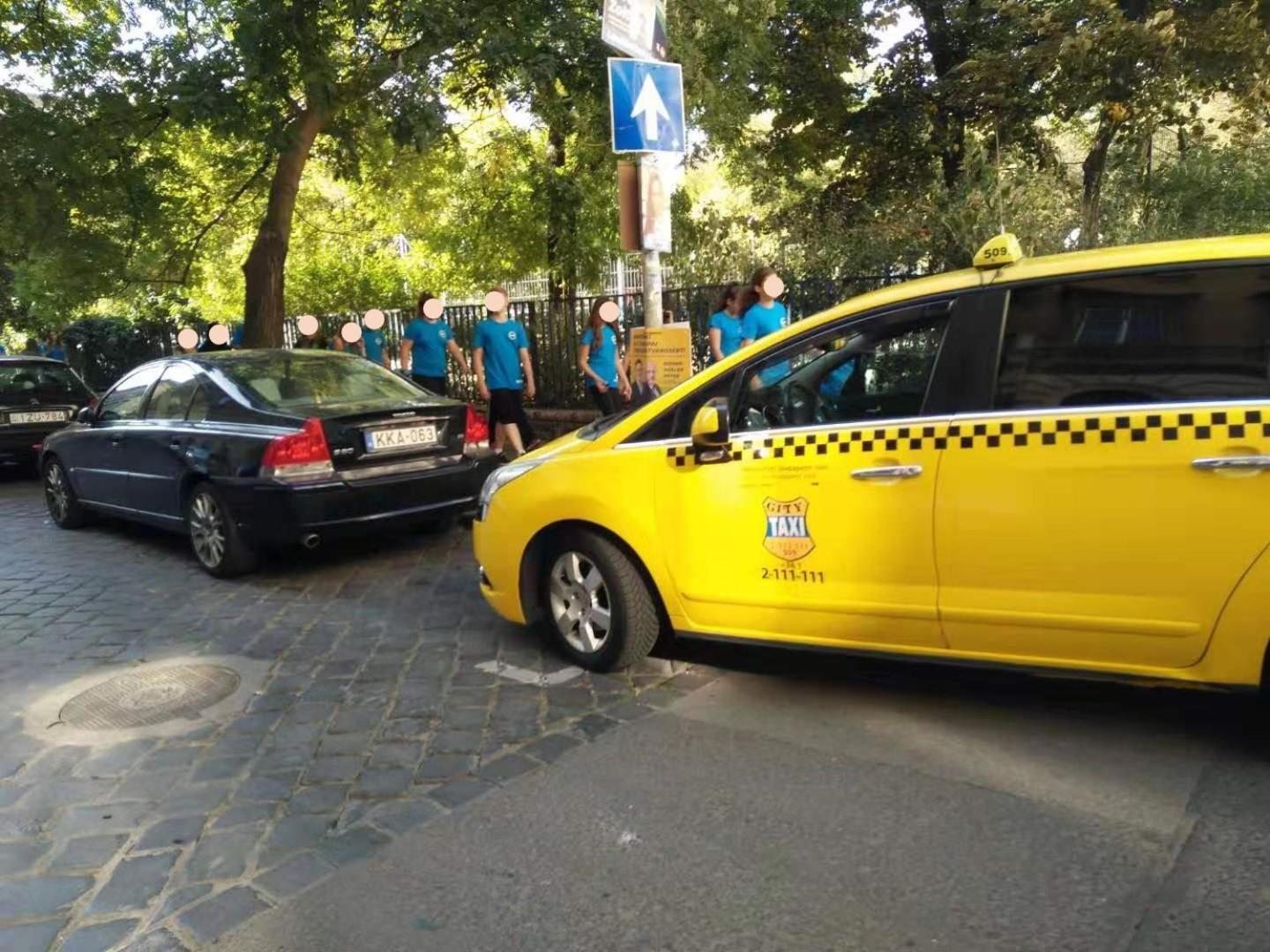Klauzal 10 * Budapest
