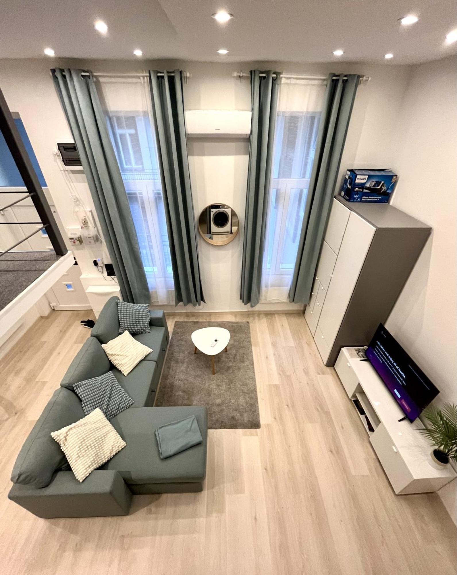 Glam With Gallery Apartament *
