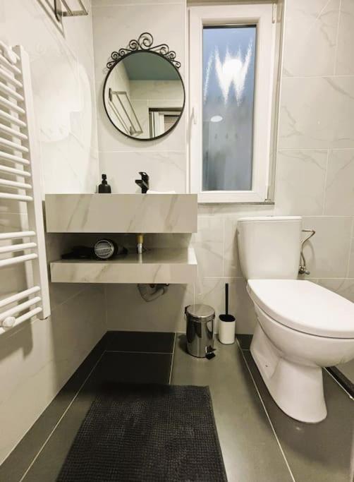 Benetton Stlye - Freedom In Blue And Organge Apartman Budapest