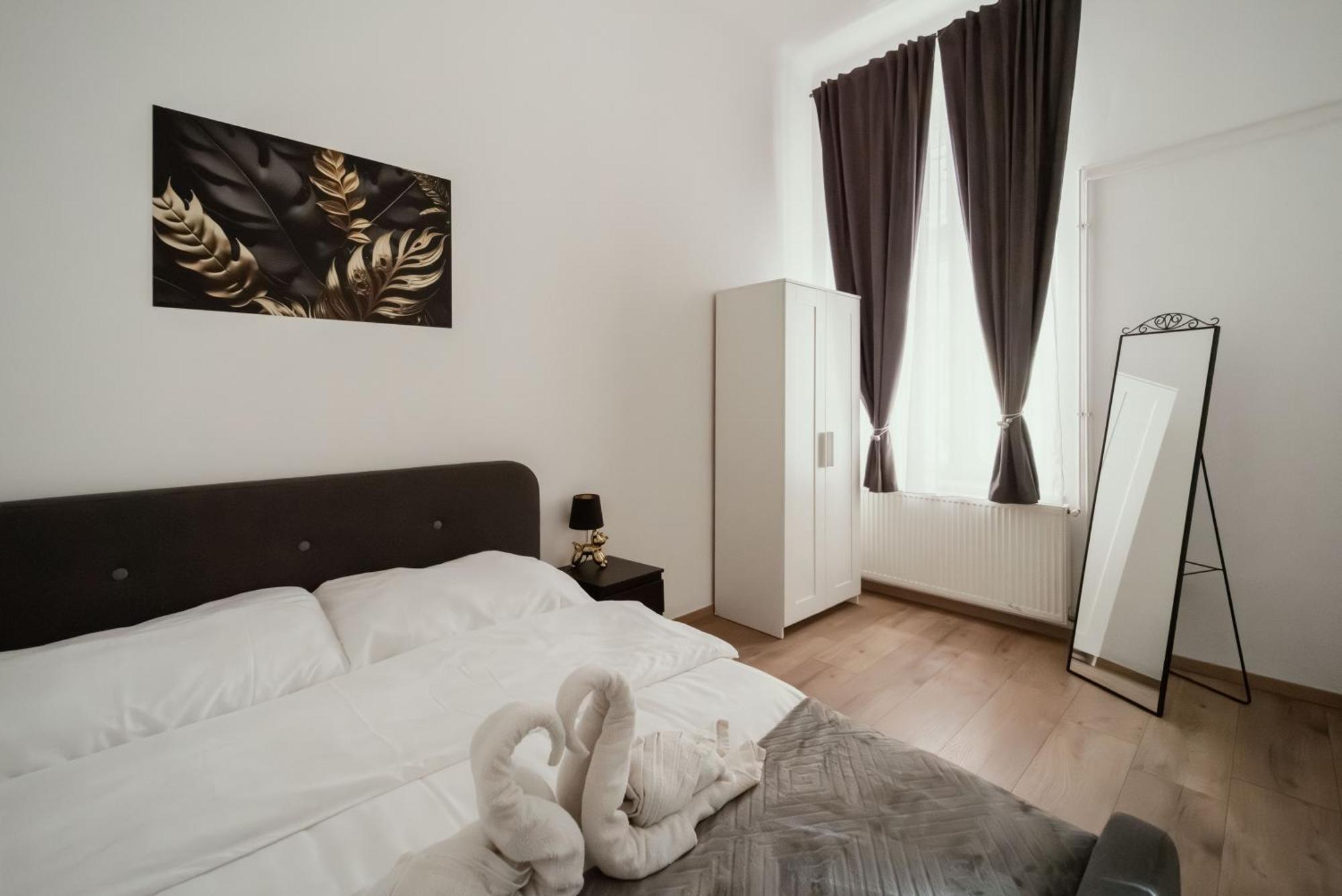 Modelia At Gellert Square Apartment