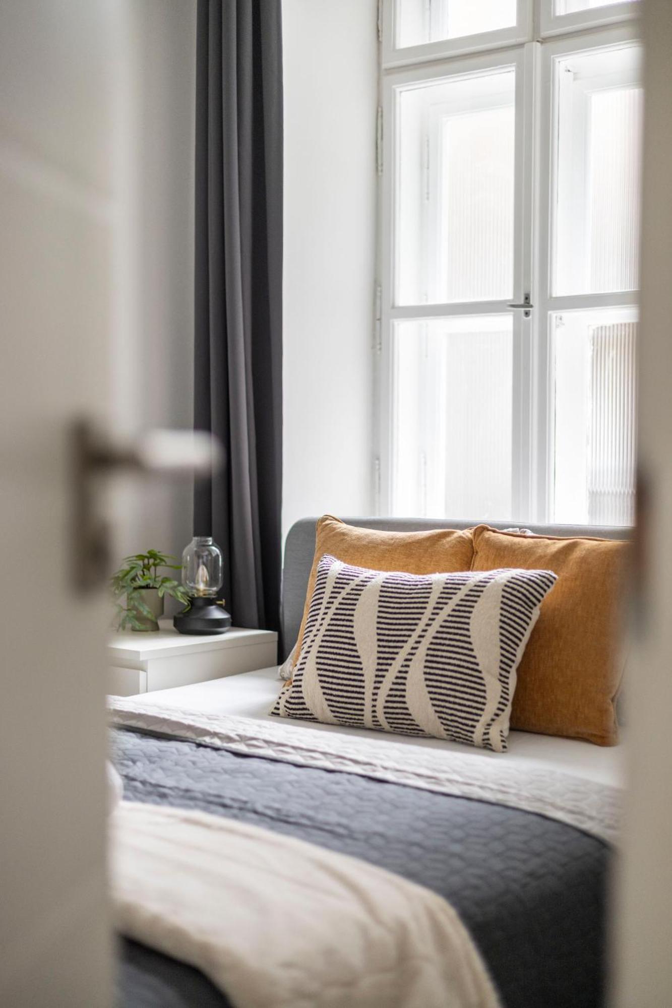 Charming & Cozy 1bedrm *