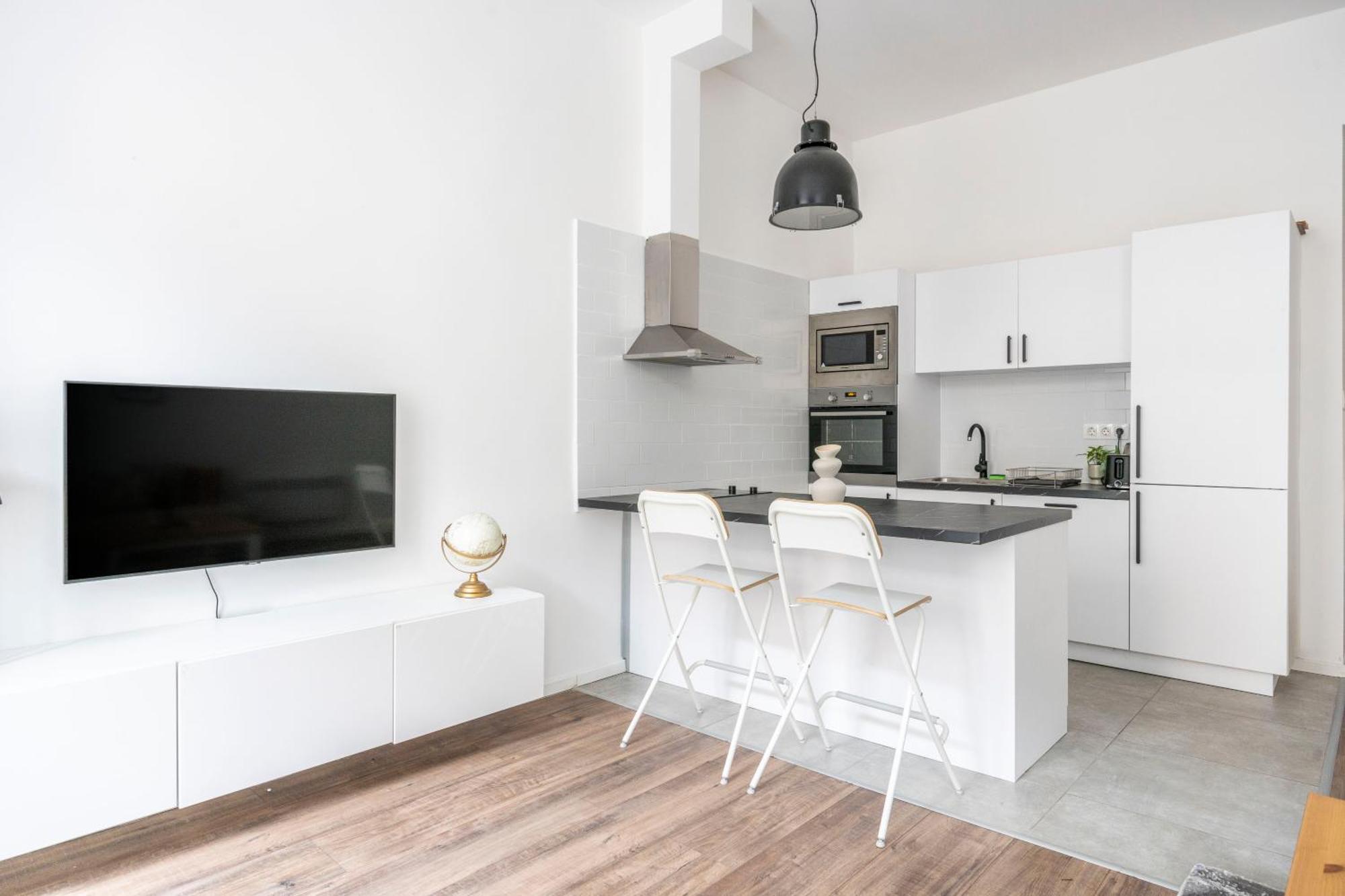 Charming & Cozy 1bedrm Appartement *