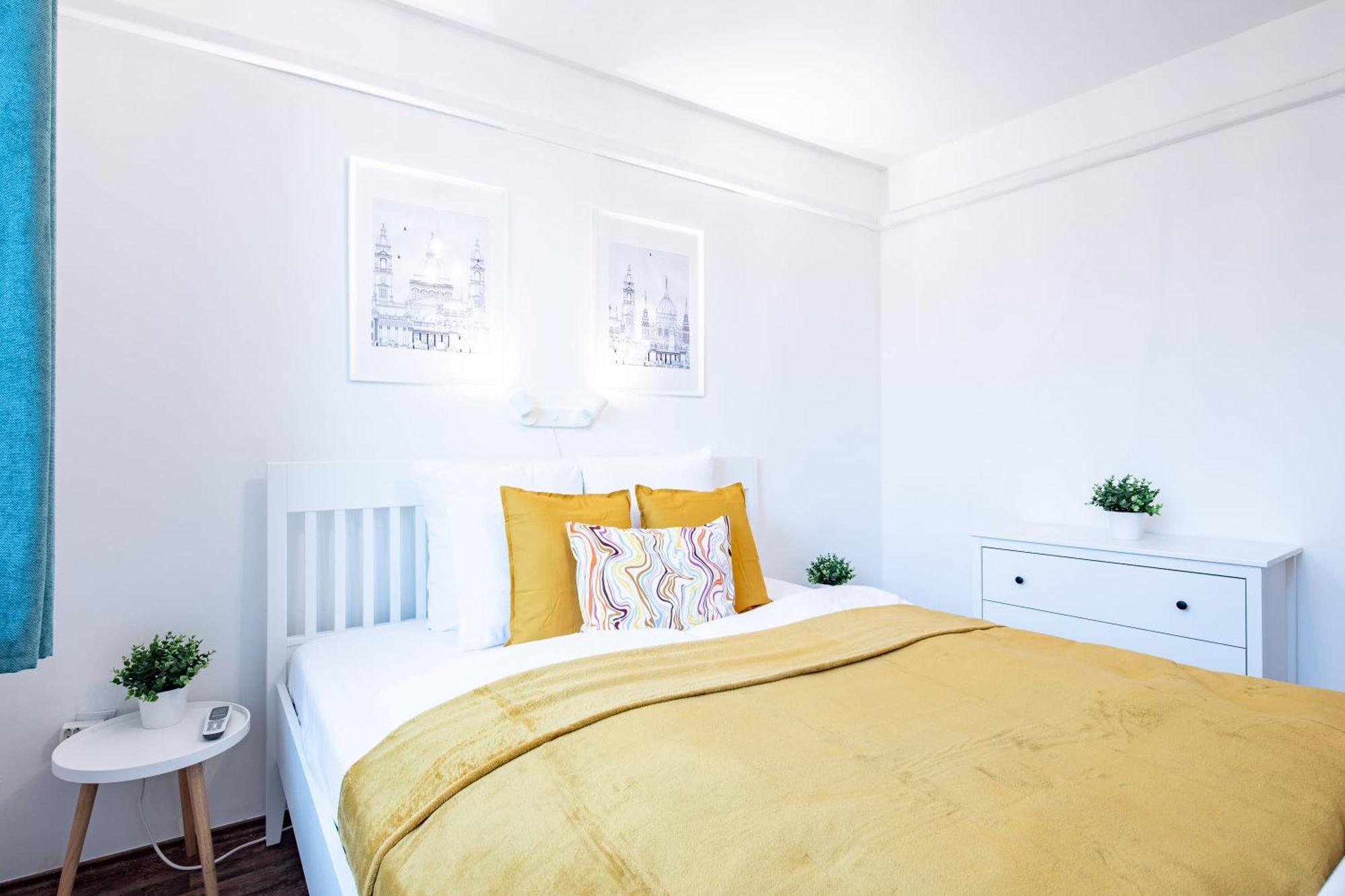 Central - Spacious - Green - Modern * Budapest