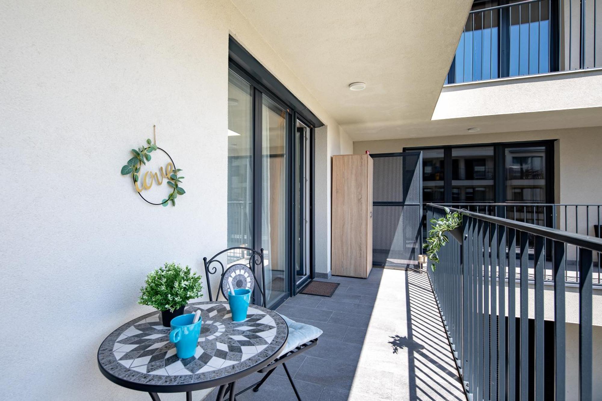 - Balcony - Brand New - Sunny *