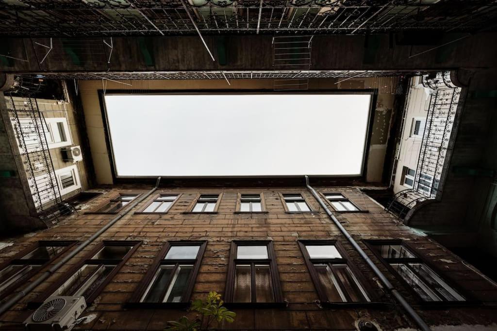 Del Budapest