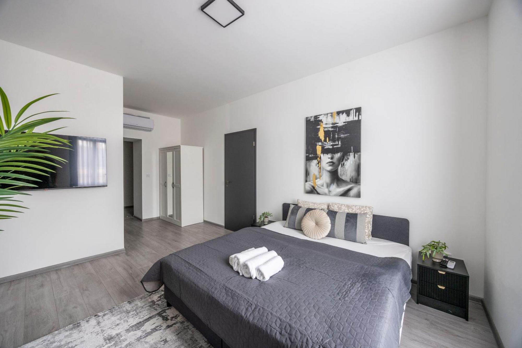 Exclusive & Grand W' 4bedrm, 3bathrm Appartement *