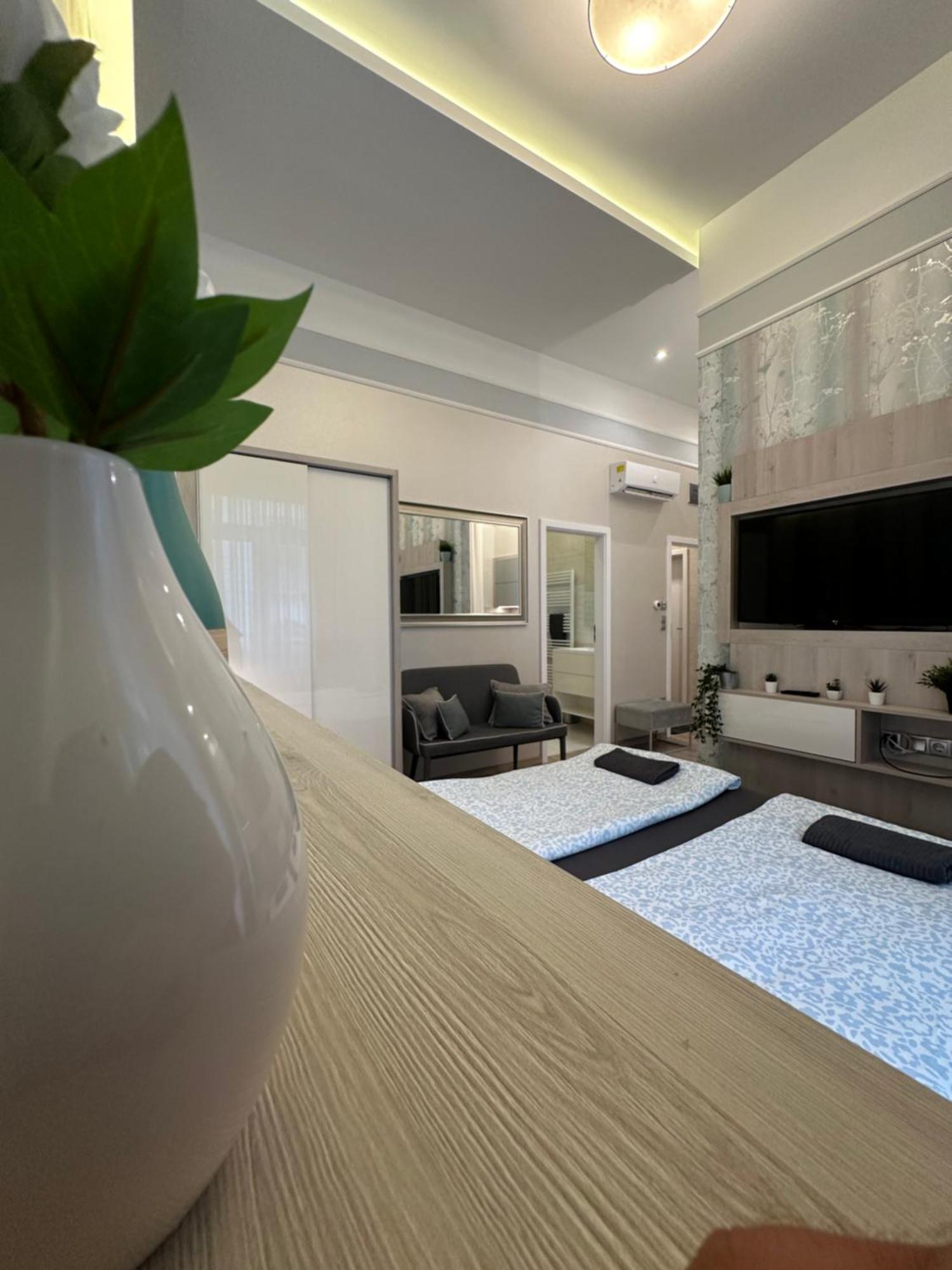 Revay 20 By Corall Apartman *