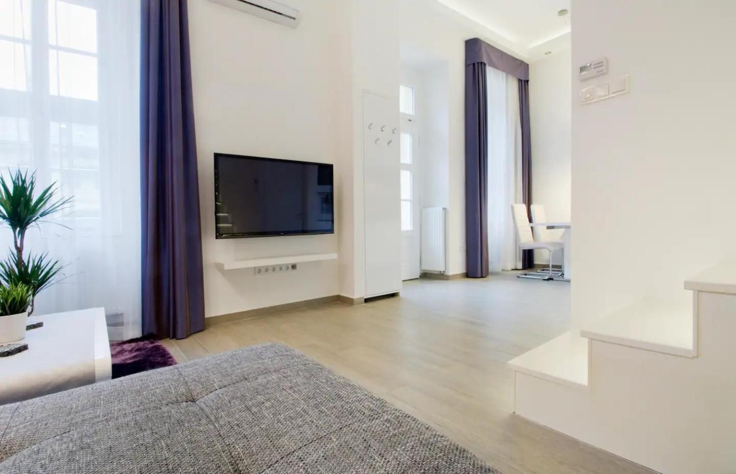 Gozsdu Dream Luxury 3 Double Bed Centre