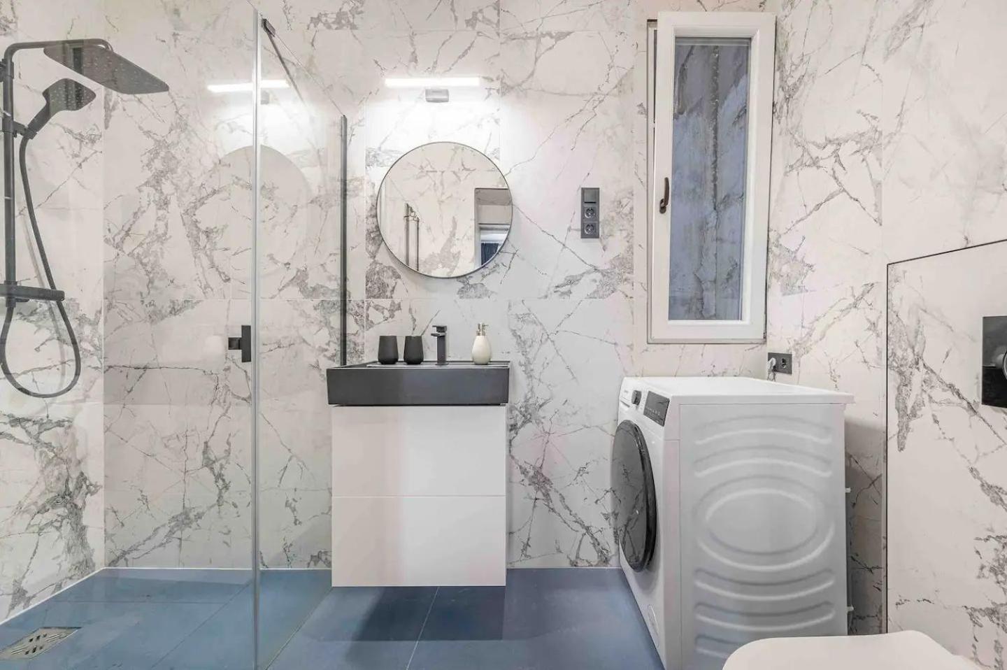 Apartmán Charm In Budapest's Bustling 7th District *