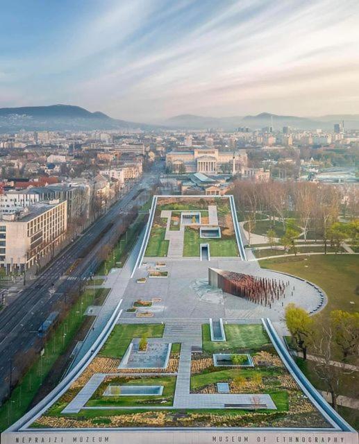 Park Rest With Air Condition Budapest