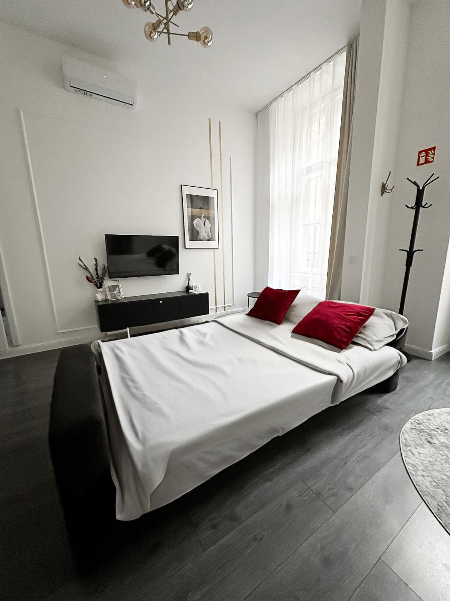 Apartment E39 Boutique Apartments, Location By Bqa *