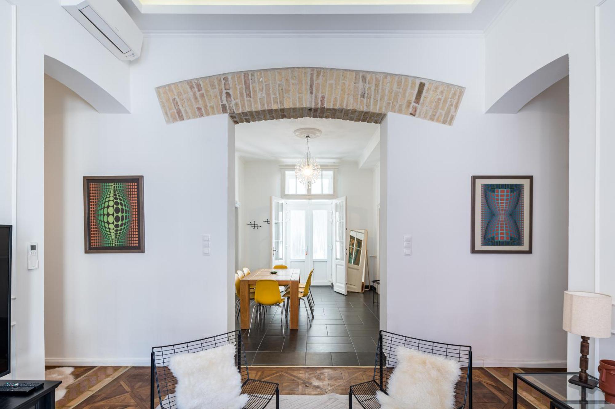 Appartamento 4br Artdeco Elegance With Sauna By Newave Budapest