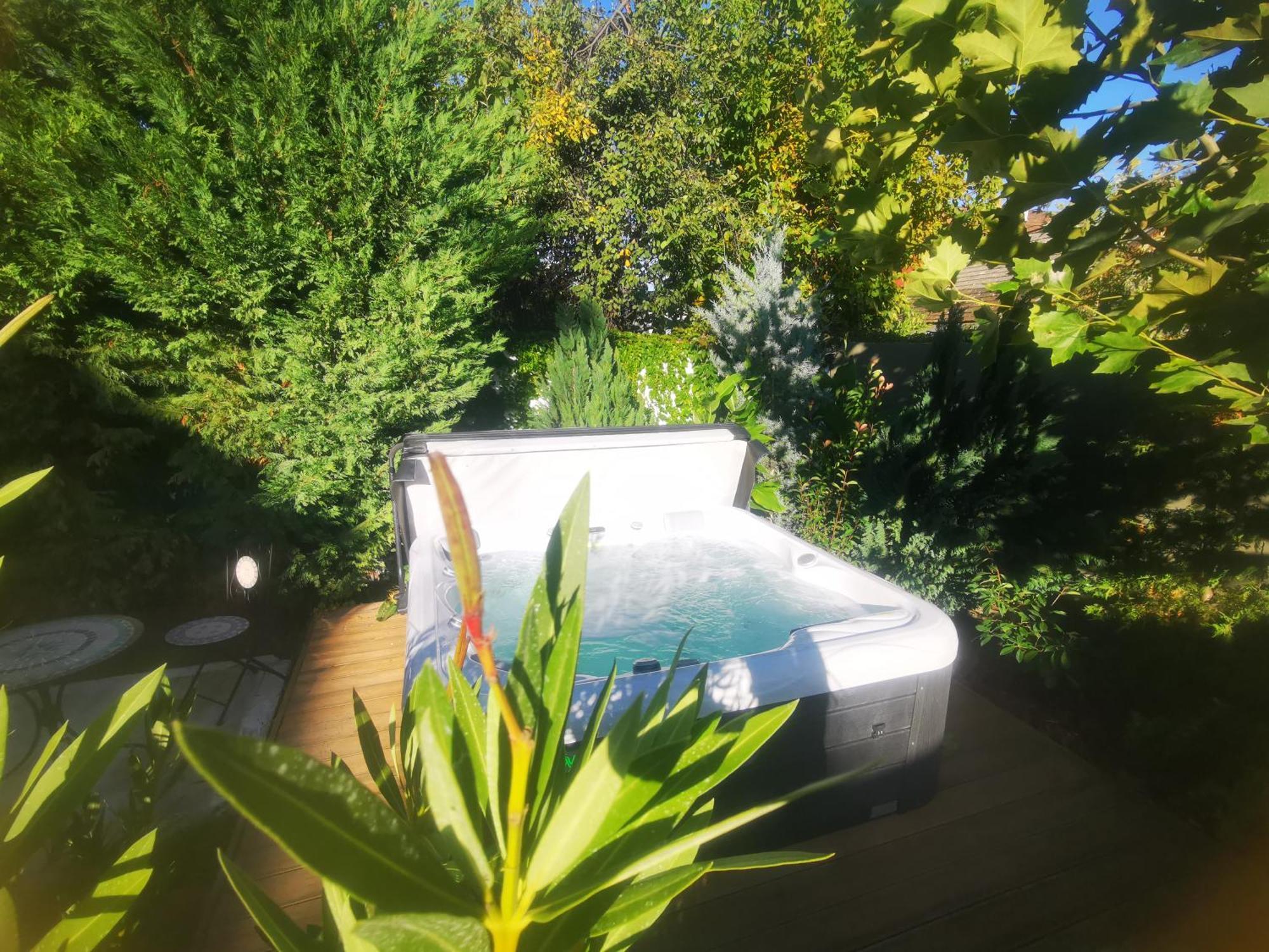 Apartament Kuria With Private Jacuzzi And Pool Budapeszt