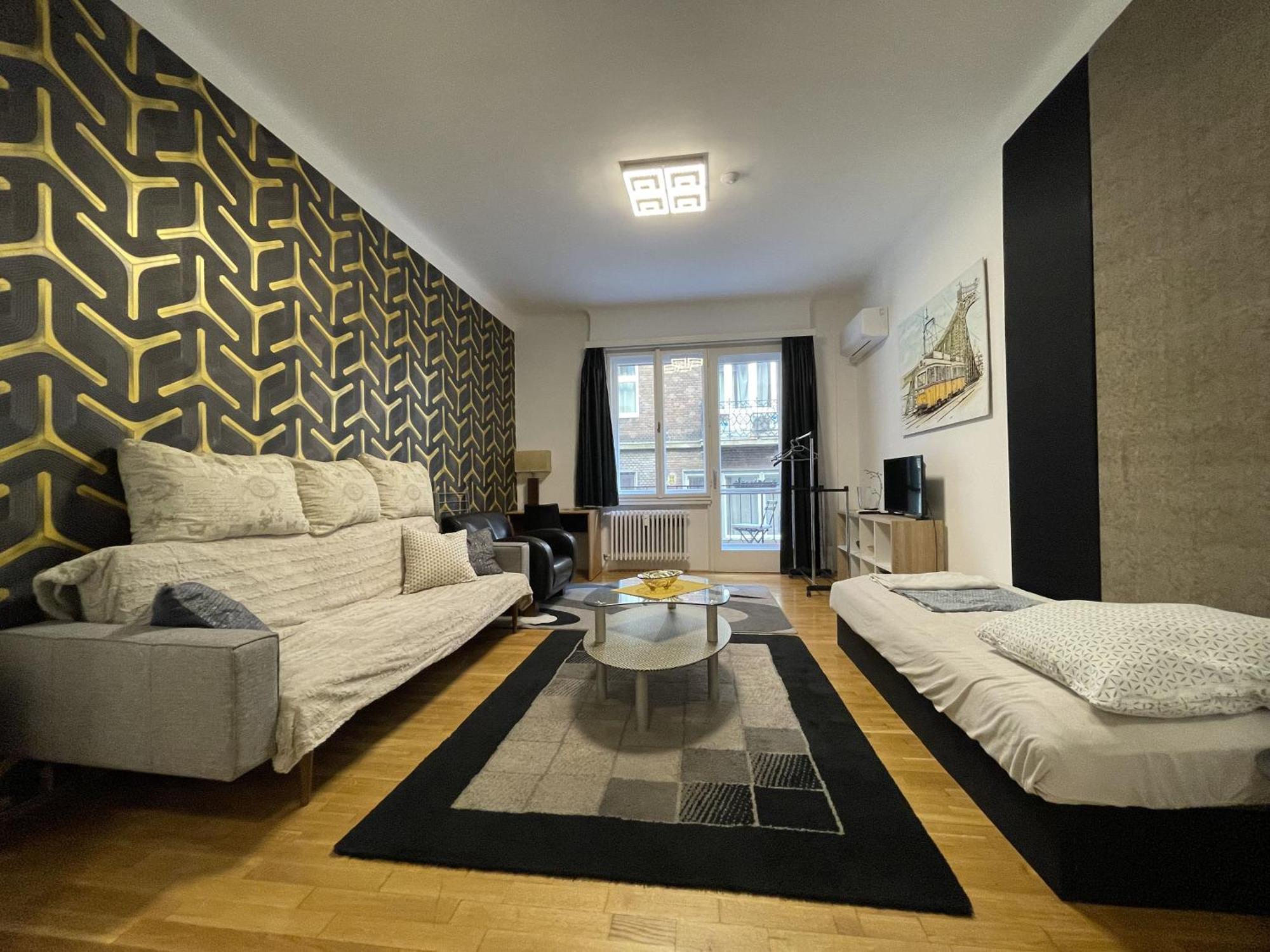 Asboth * Budapest