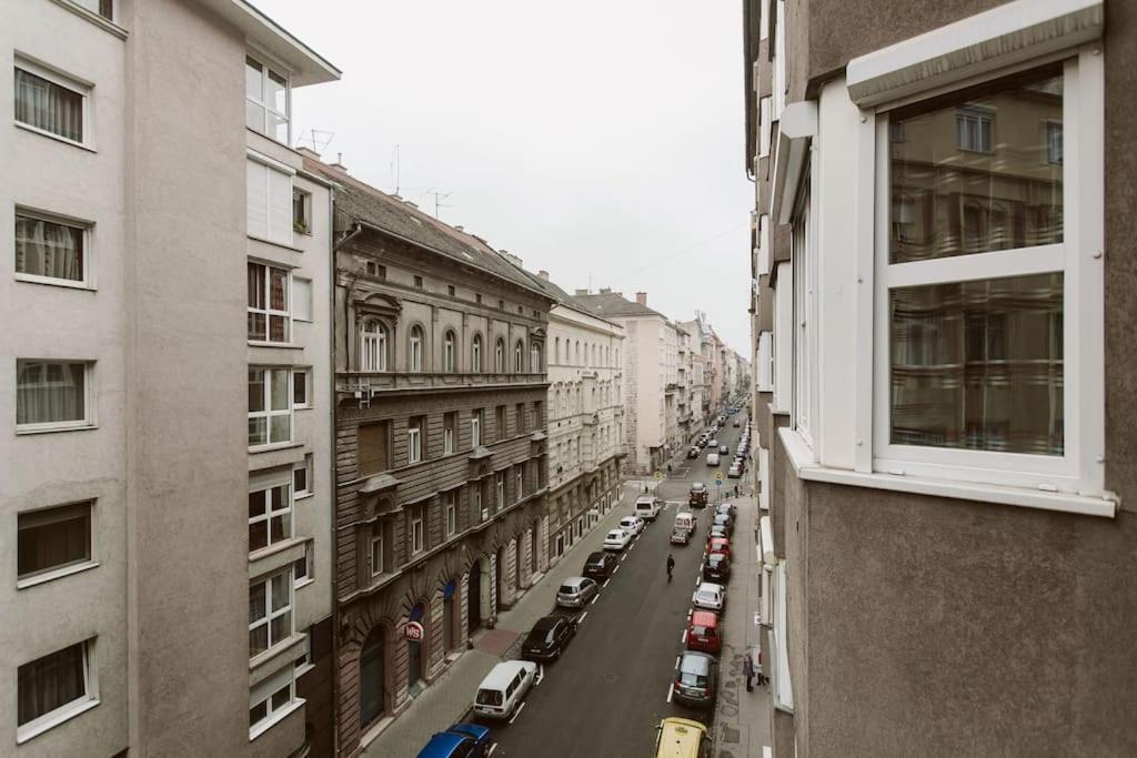 Neat & Comfy Near The Danube * Budapest