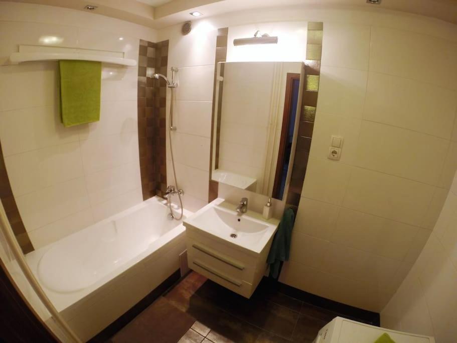 Neat & Comfy Near The Danube