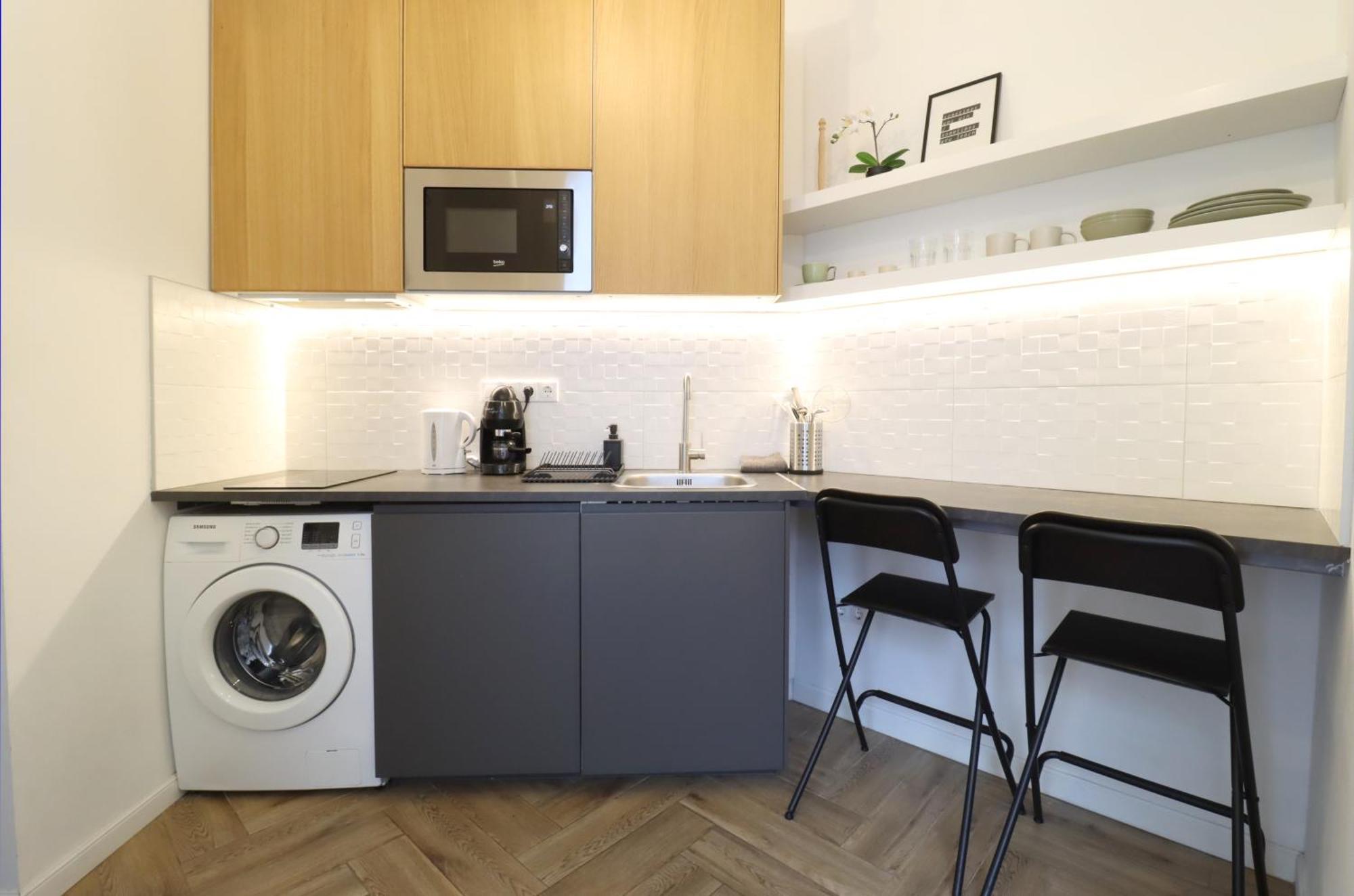 Apartment Nyugati Near Train Station *