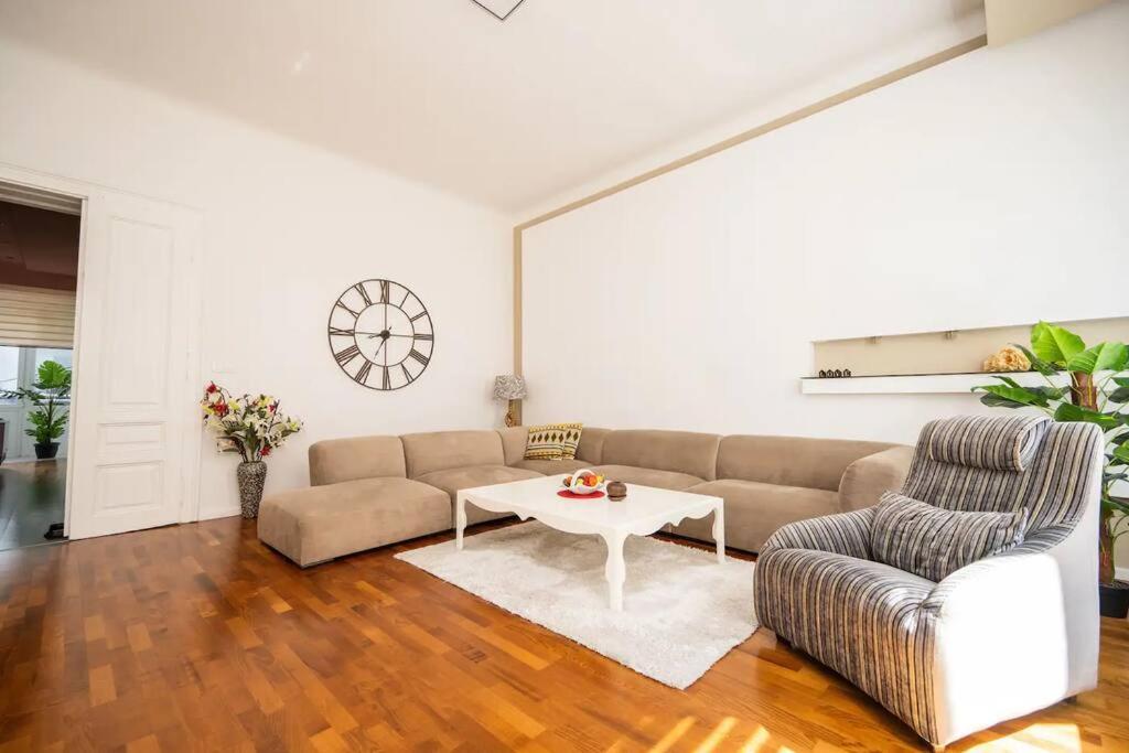 Apartamento Luxury 2bdr In *