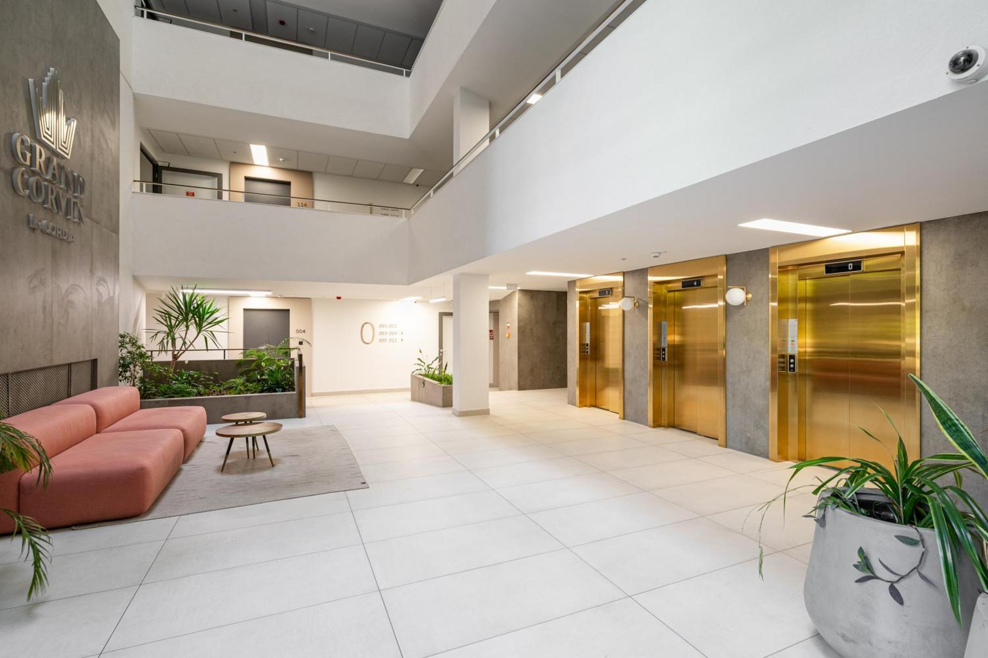 Corvin 5 Stars Luxury With Free Parking Budapest