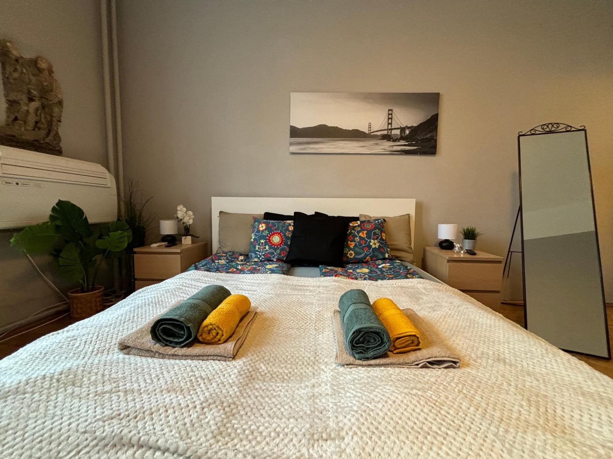 Cozy Panorama Next To The Fashion Street Appartement Budapest